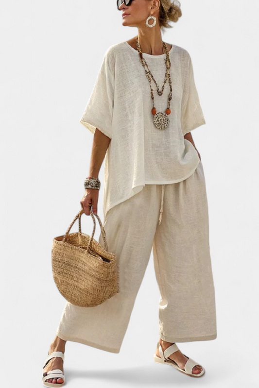 Effortless Minimalist Daisy Ensemble: Oversized Blouse and Wide-Leg Pants in Natural Tones for a Chic, Elegant Look